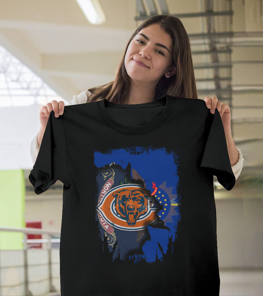 North Dakota Flag With Chicago Bears Logo Fusion T-Shirt