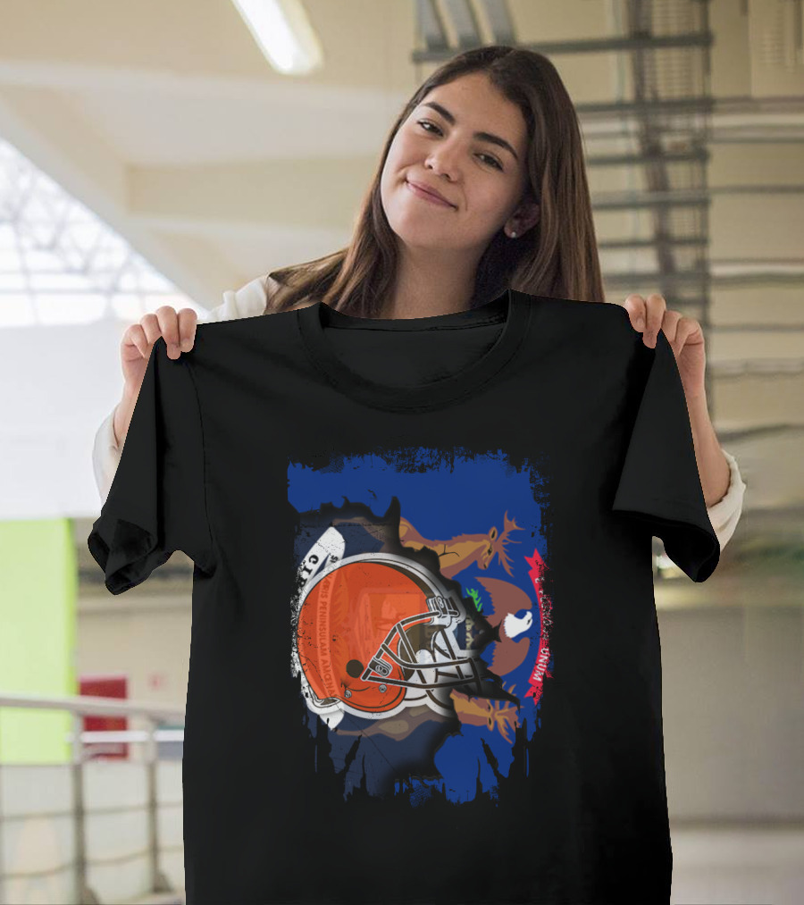 Michigan State Seal Behind Cleveland Browns Helmet Football T-Shirt