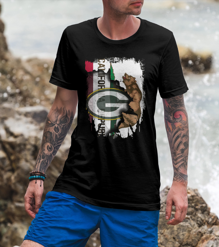 California Republic With Green Bay Packers Logo And Bear T-Shirt