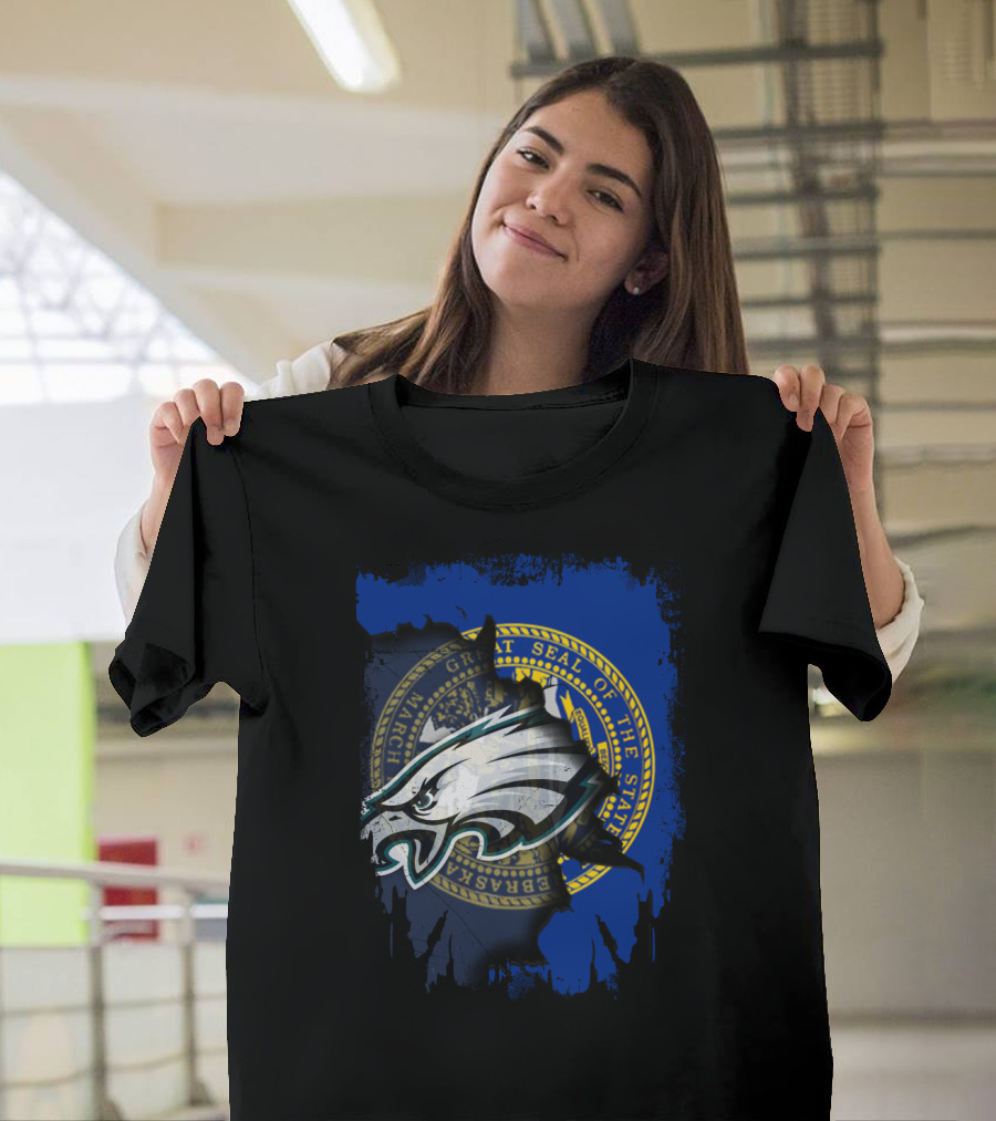 Great Seal Of Nebraska With Eagles Roaring T-Shirt