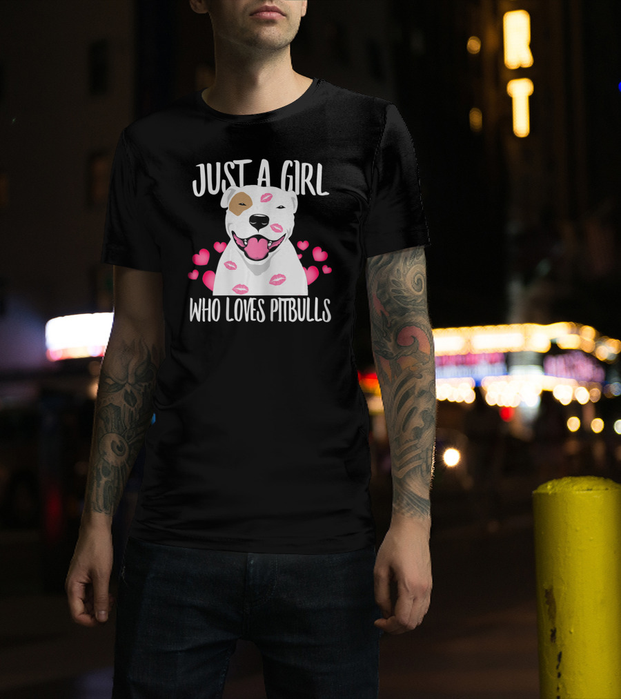 Just A Girl Who Loves Pitbulls With Heart And Kiss Motif T-Shirt