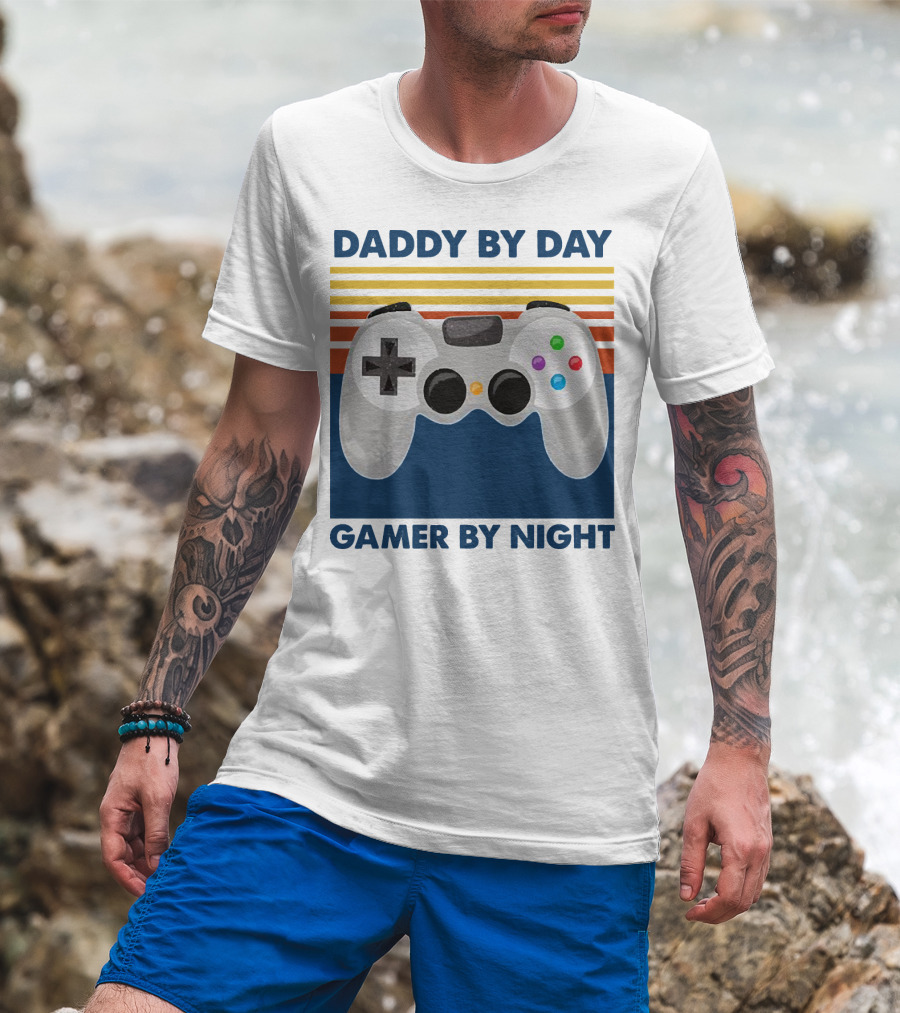 Daddy By Day Gamer By Night Retro Game Controller T-Shirt