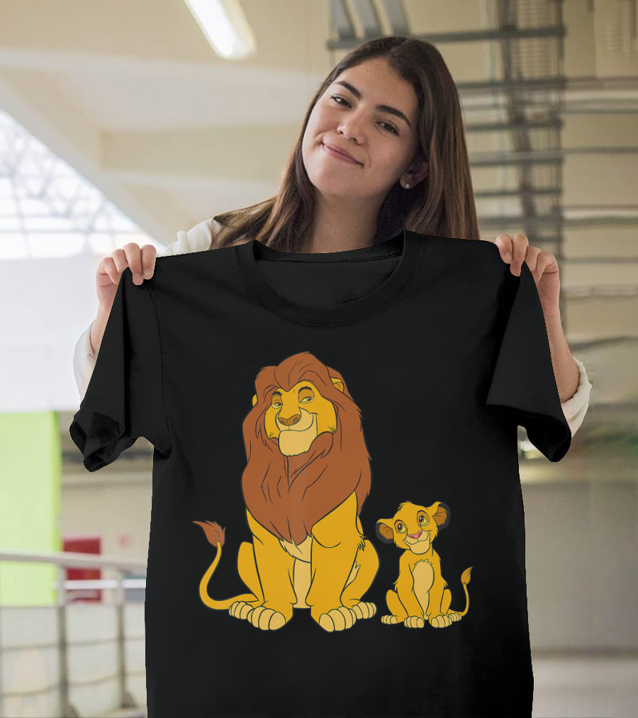 Disney The Lion King Mufasa and Young Simba Sitting Together T-Shirt