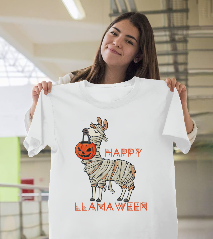 Happy Llamaween Halloween Llama Holding Pumpkin T-Shirt