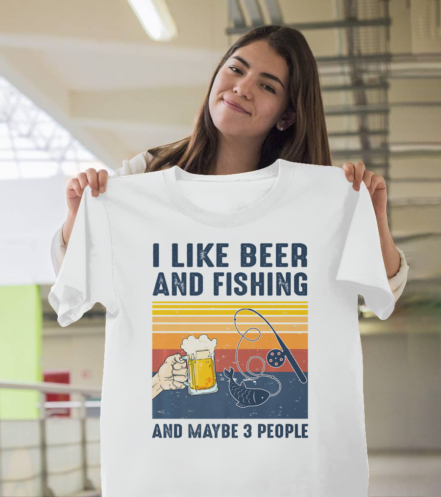 I Like Beer And Fishing And Maybe 3 People Vintage Sunset Beer Mug Fishing Rod T-Shirt