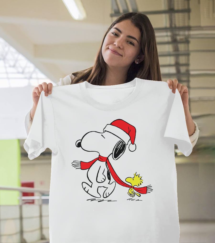 Snoopy Woodstock Charlie Brown Christmas Santa Hat Natalan T-Shirt