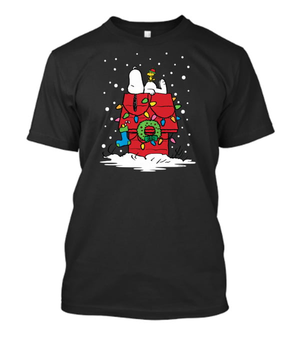 Snoopy Woodstock Christmas Lights Doghouse Wreath Snow Peanuts T-Shirt