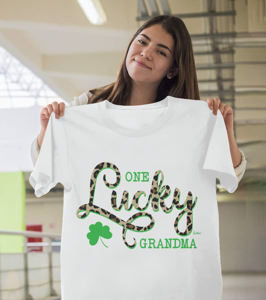 One Lucky Grandma Leopard Shamrock T-Shirt