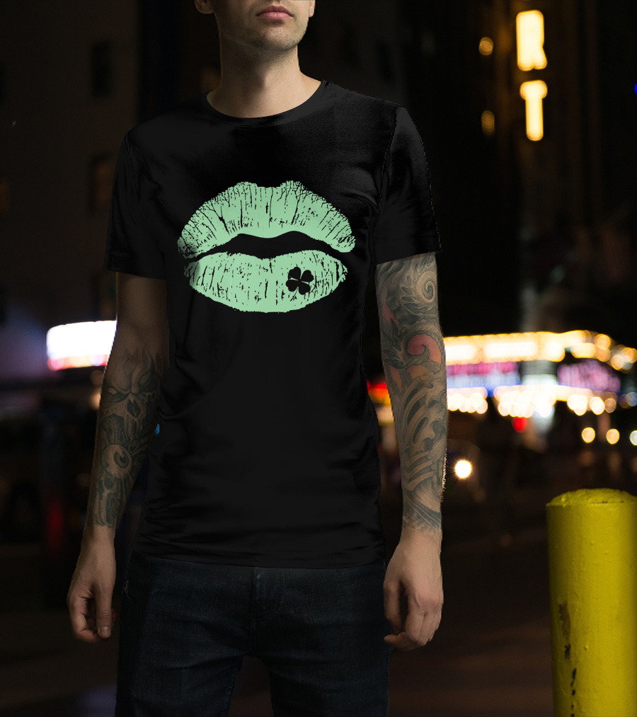 Lips Irish Kiss Clover St Patricks Day Green Shamrock T-Shirt