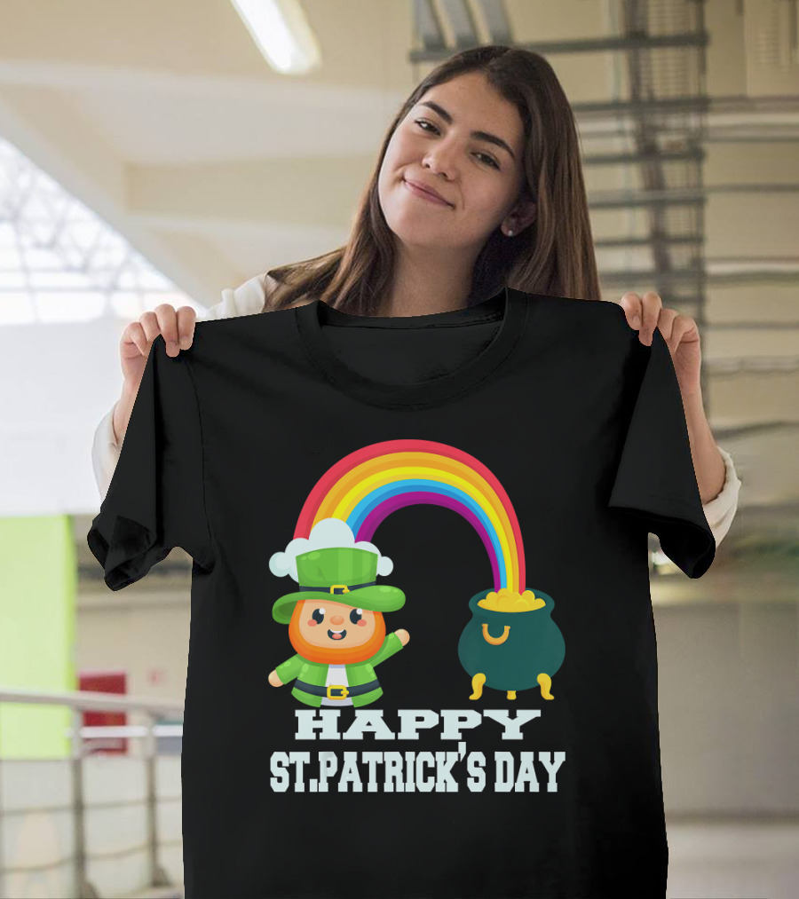 HAPPY ST. PATRICK'S DAY Rainbow Leprechaun Pot of Gold T-Shirt