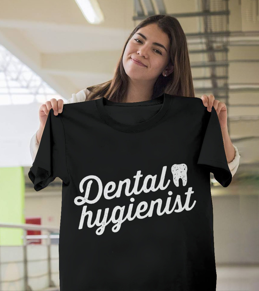Dental Hygienist RDH Distressed Tooth Graphic Graduation T-Shirt
