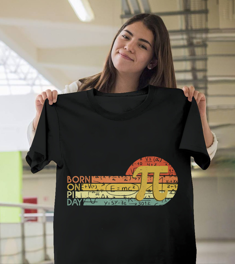 Born on Pi Day Math Equations Vintage Sunset Pi T-Shirt