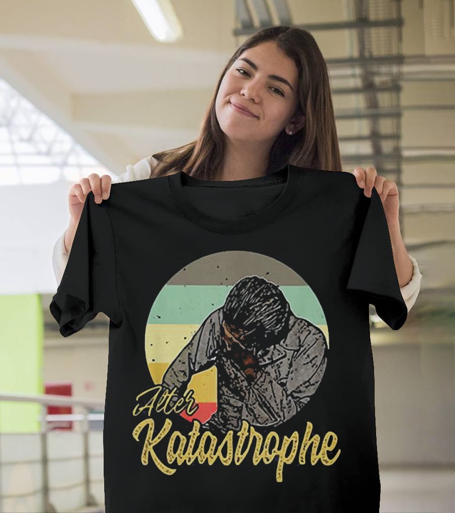 Alter Katastrophe Vintage Striped Background Bowed Head T-Shirt