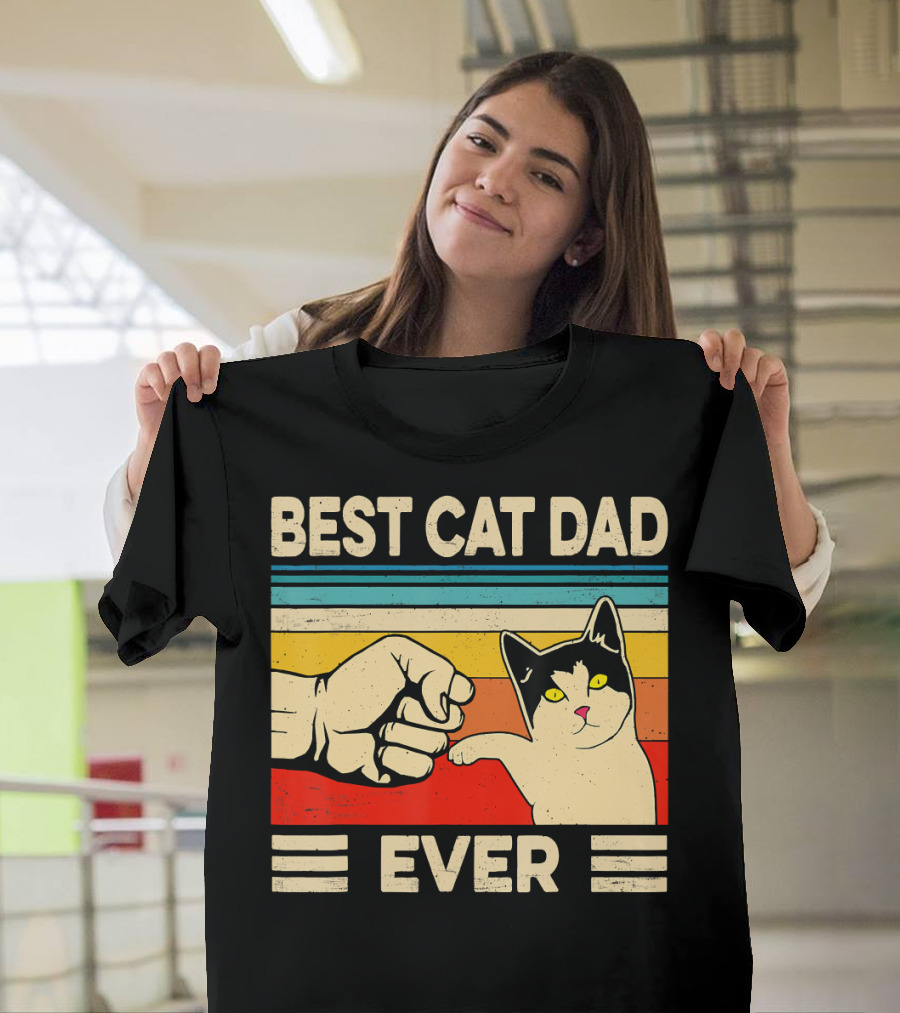 Best Cat Dad Ever Fist Bump Retro Cat T-Shirt