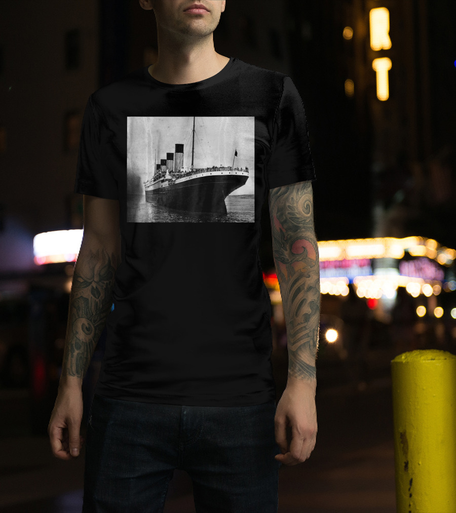 Kids The Titanic Setting Sail Iconic Ocean Liner Image T-Shirt