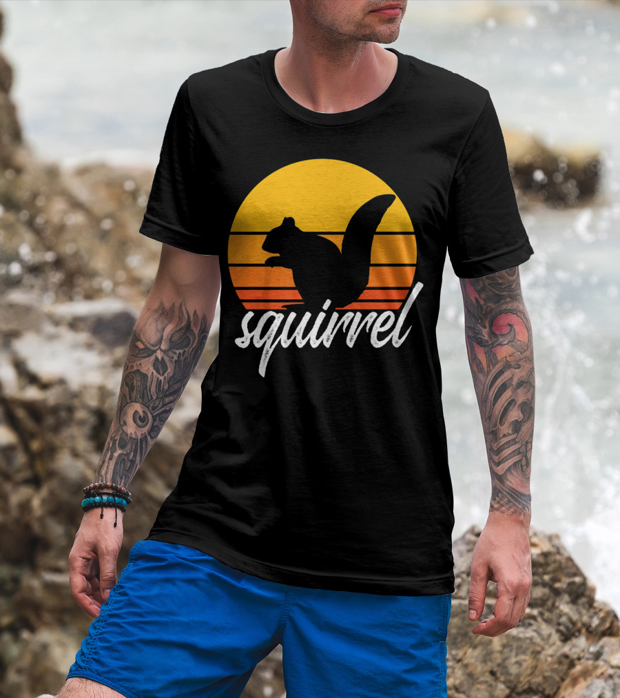 Squirrel Retro Sunset Silhouette Animal Lover Vintage T-Shirt