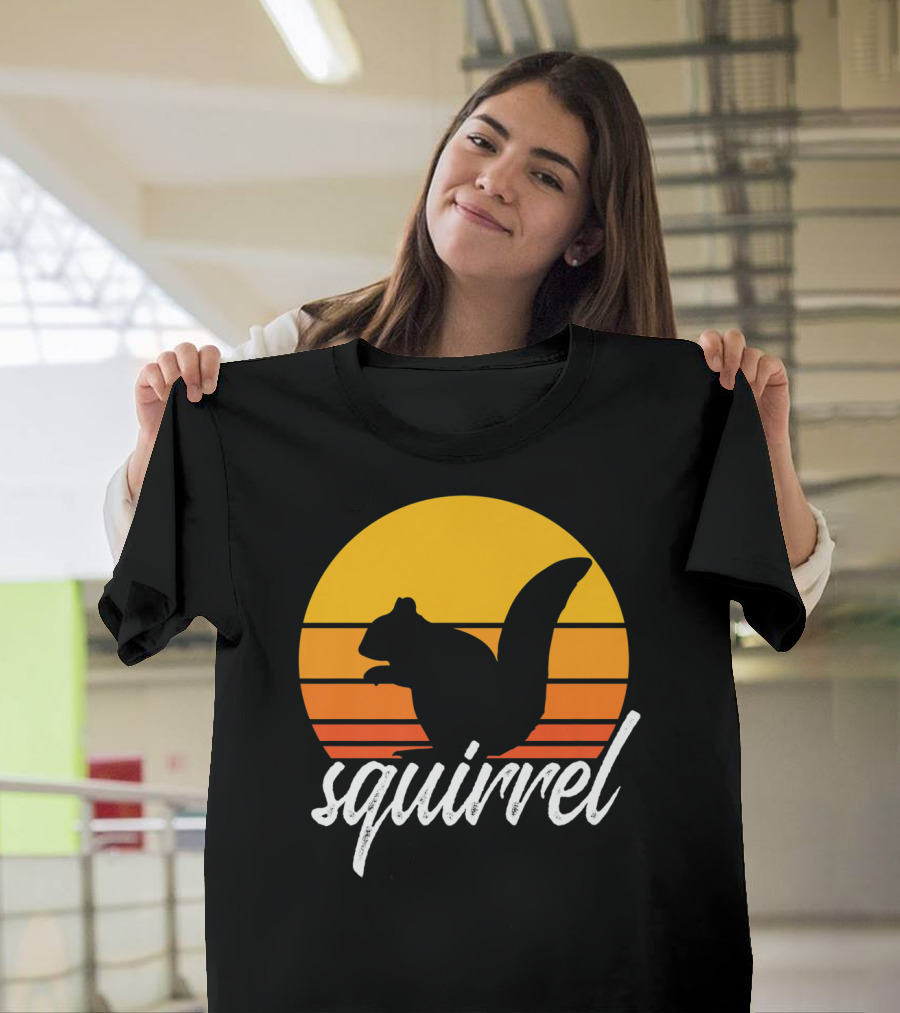 Squirrel Retro Sunset Silhouette Animal Lover Vintage T-Shirt