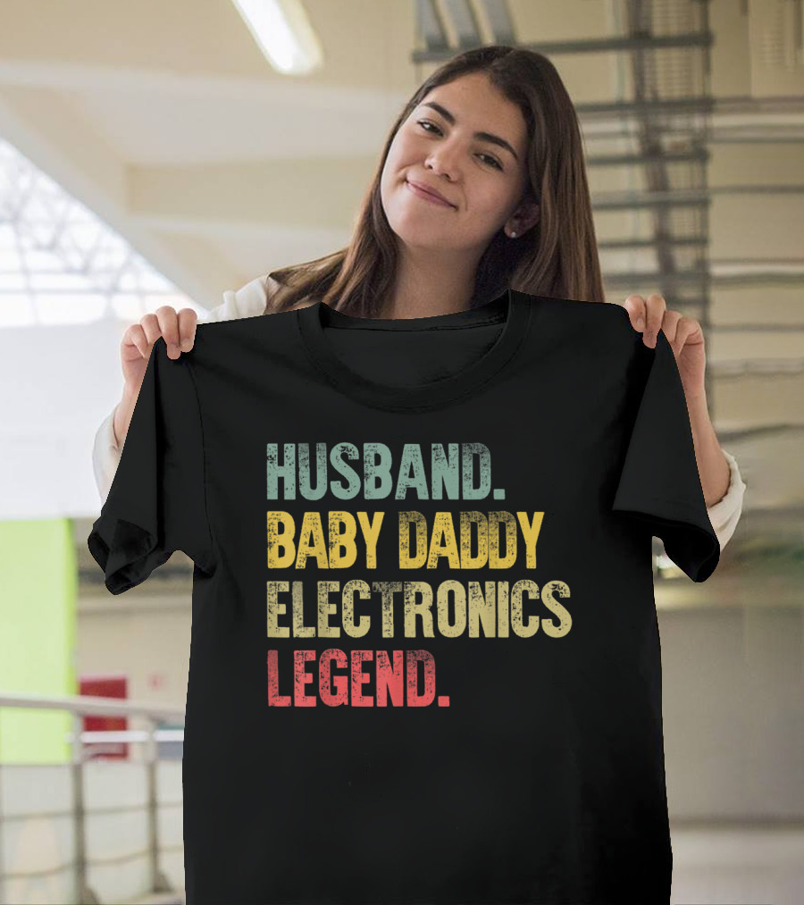 Husband Baby Daddy Electronics Legend Mens Funny Vintage T-Shirt