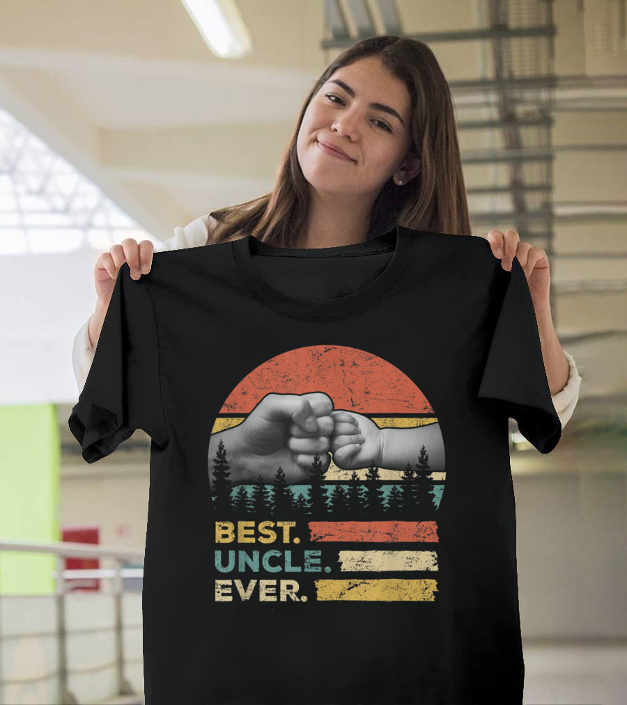 Best Uncle Ever Vintage Forest Fist Bump T-Shirt