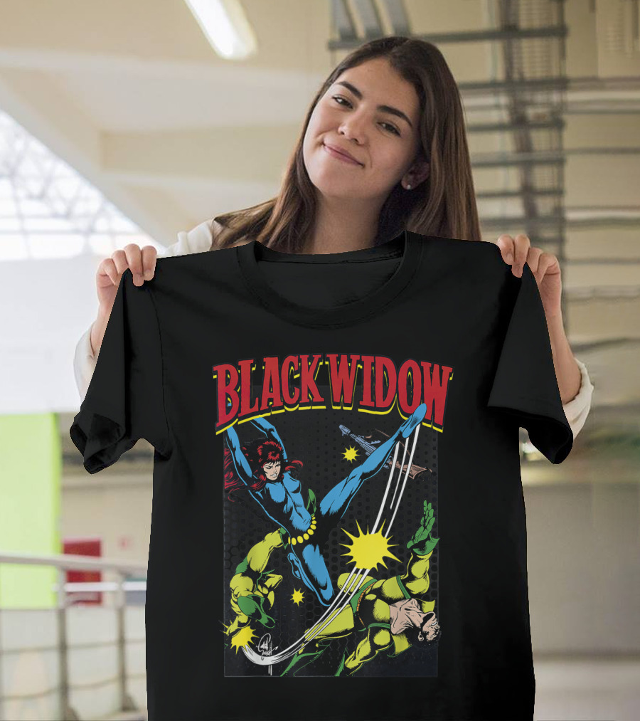 Marvel Black Widow Classic Comic Action Scene T-Shirt