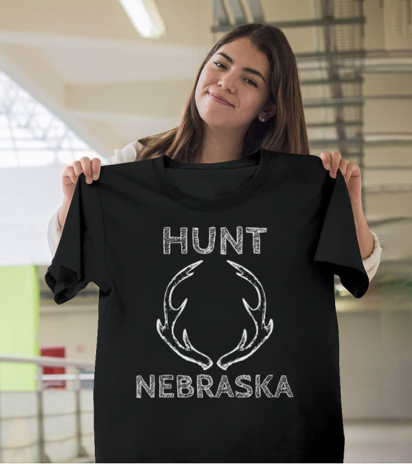 Hunt Nebraska Deer Hunting Gear Antlers T-Shirt