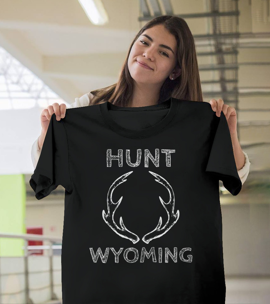 Hunt Wyoming Deer Hunting Gear Antler T-Shirt