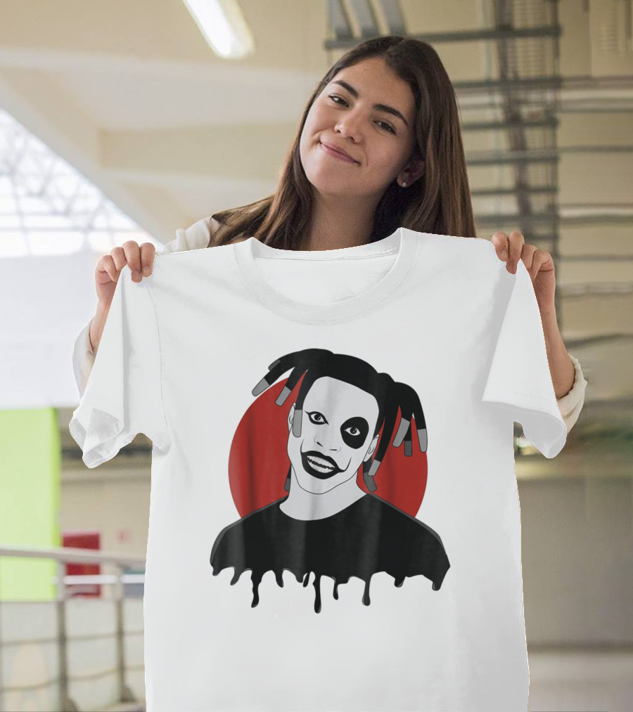 Denzel Curry Smiling Monochrome Portrait With Dreadlocks And Red Circle Background T-Shirt