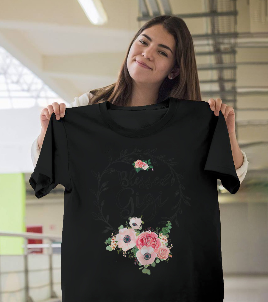 Blessed Gigi Floral Grandma Mother's with Pink and White Flowers T-Shirt