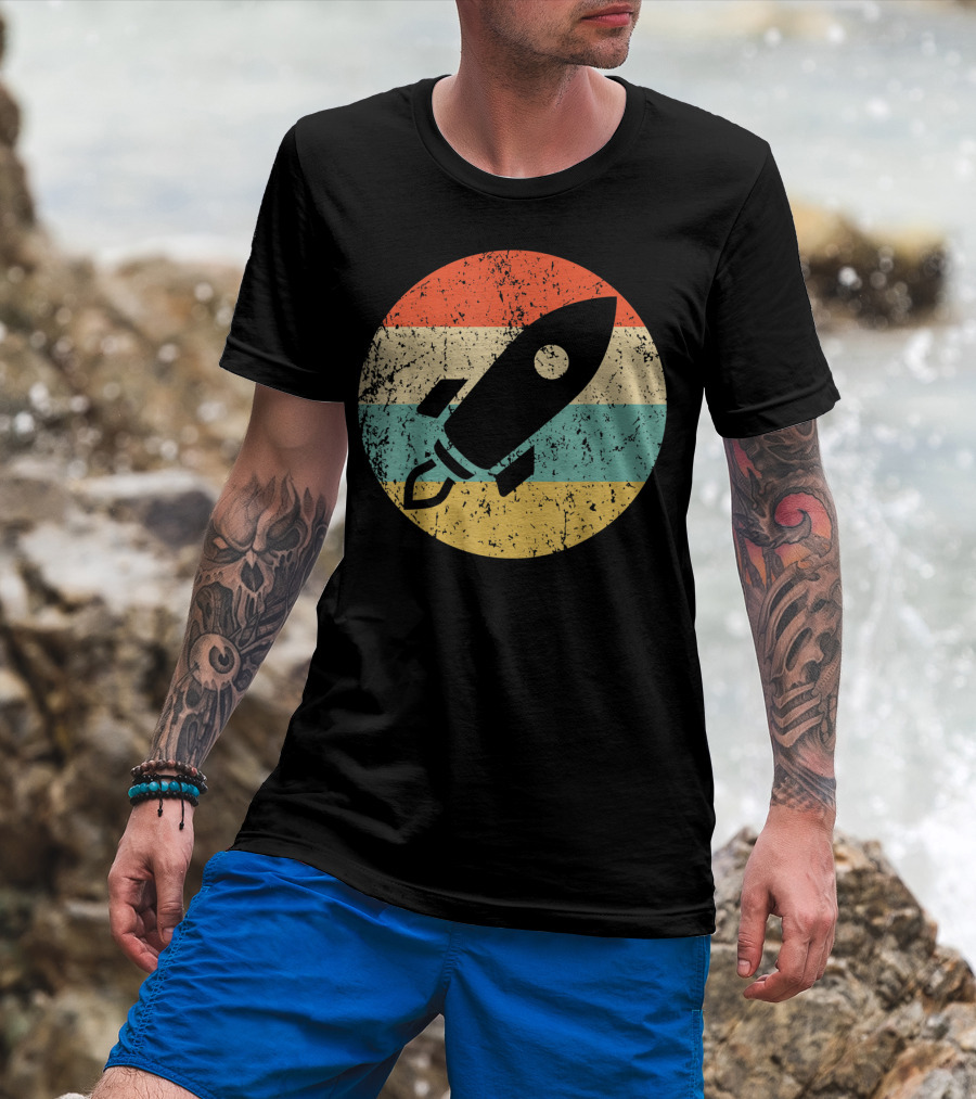 Astronau Vintage Space Ship Retro Rocket Stripes T-Shirt