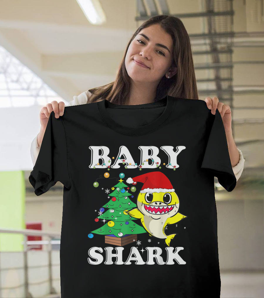 Baby Shark Christmas Tree Santa Hat T-Shirt