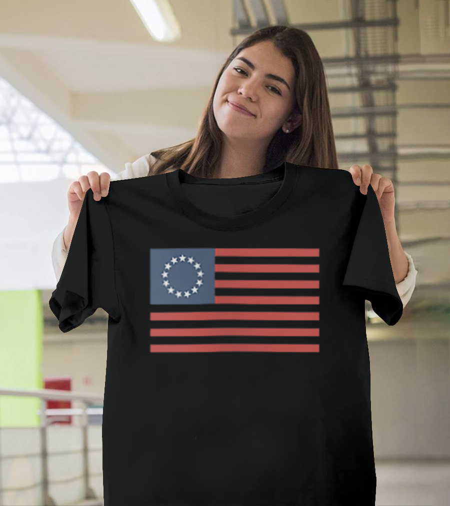 Betsy Ross American Revolution Faded Thirteen Stars Flag T-Shirt