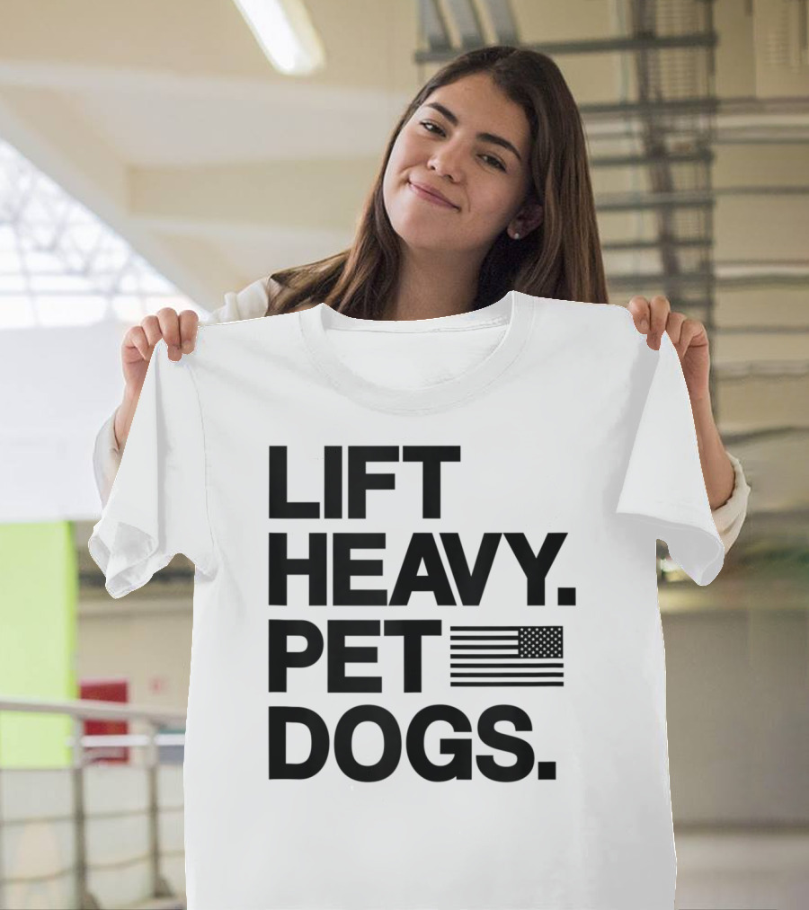Lift Heavy Pet Dogs American Flag Gym For Weightlifters T-Shirt