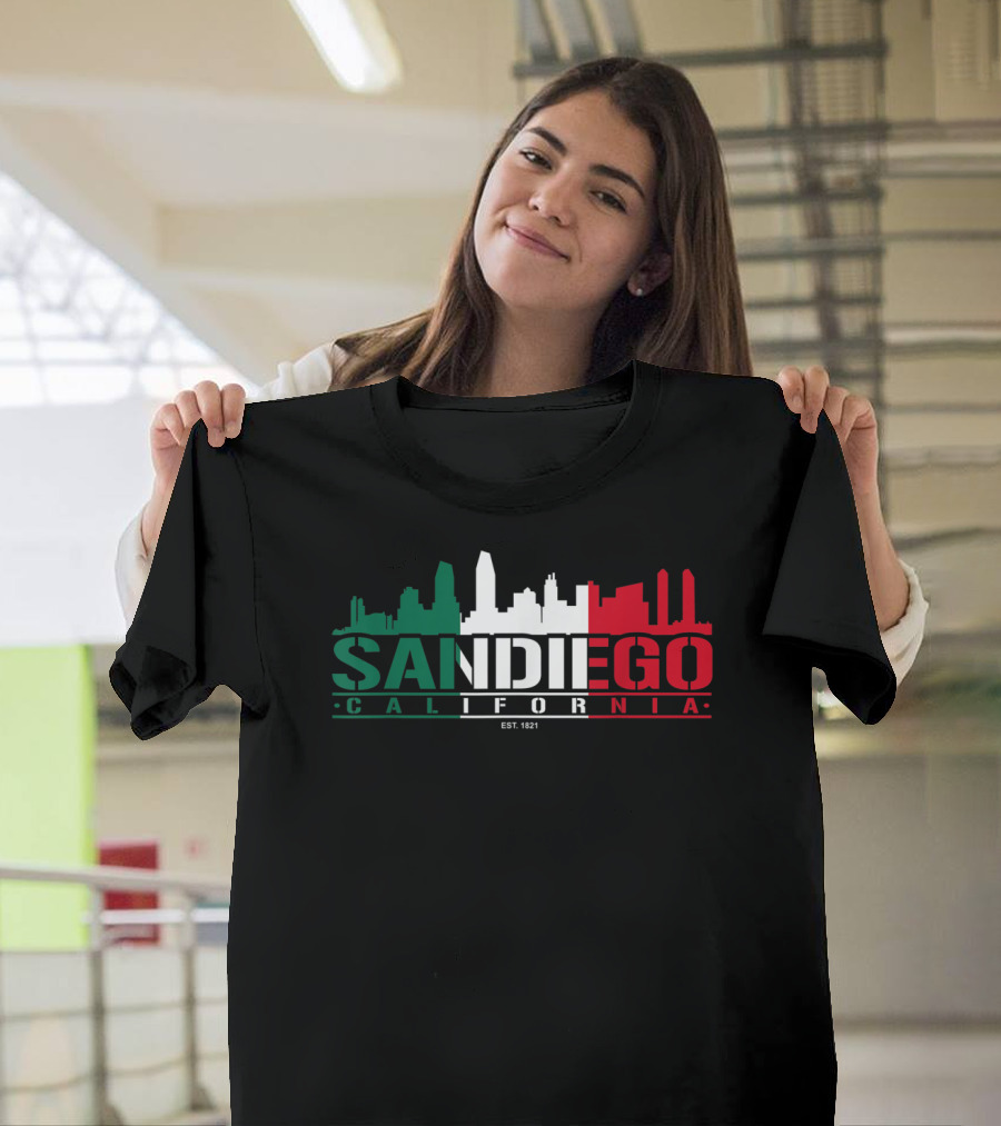 San Diego California Skyline Est. 1821 Classic Look T-Shirt