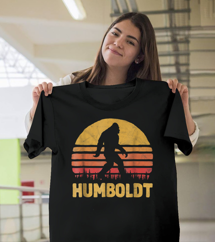 Humboldt Bigfoot Vintage Sasquatch Sunset T-Shirt