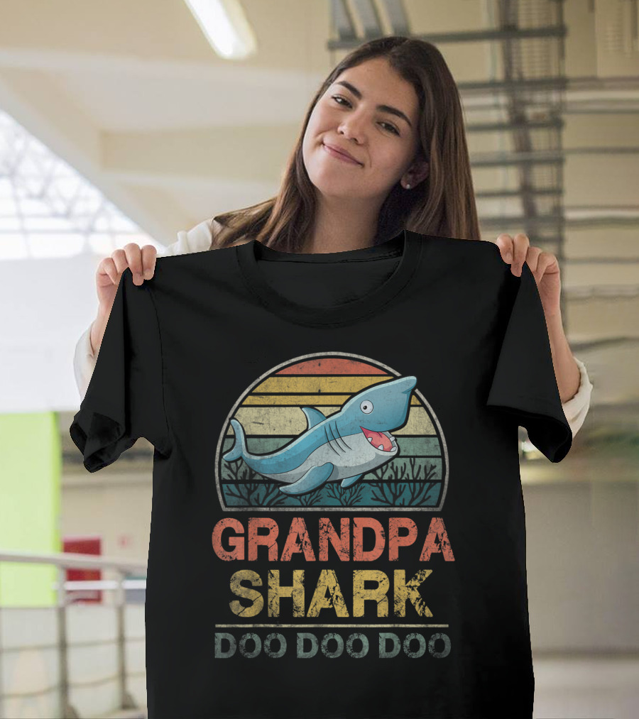 Grandpa Shark Doo Doo Doo Father's Day Retro Sunset Ocean T-Shirt