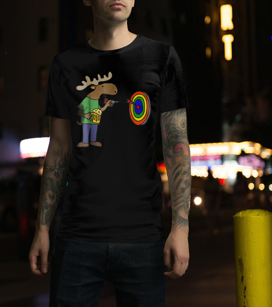 SmileteesHob Funny Moose With Beer Throwing Darts At Colorful Target T-Shirt