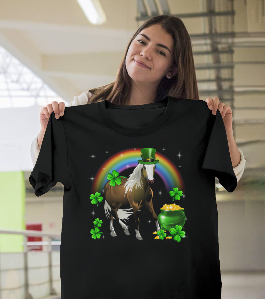 Lucky St Patricks Day Horse with Shamrocks and Rainbow T-Shirt