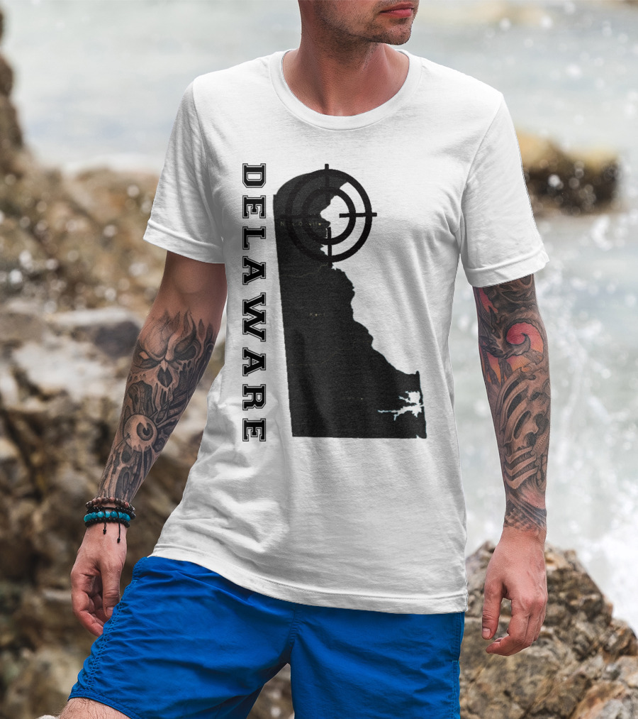 Delaware Maps Vintage Classic Style With Compass Target T-Shirt