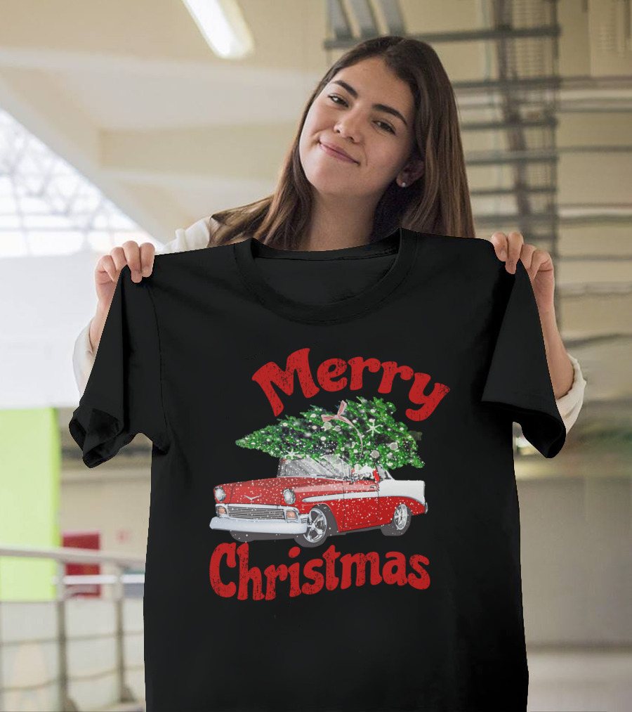 Merry Christmas Vintage Classic Car With Christmas Tree T-Shirt