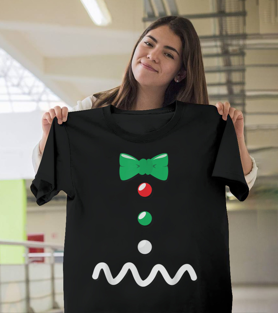 Gingerbread Man Christmas Bow Tie Décor T-Shirt