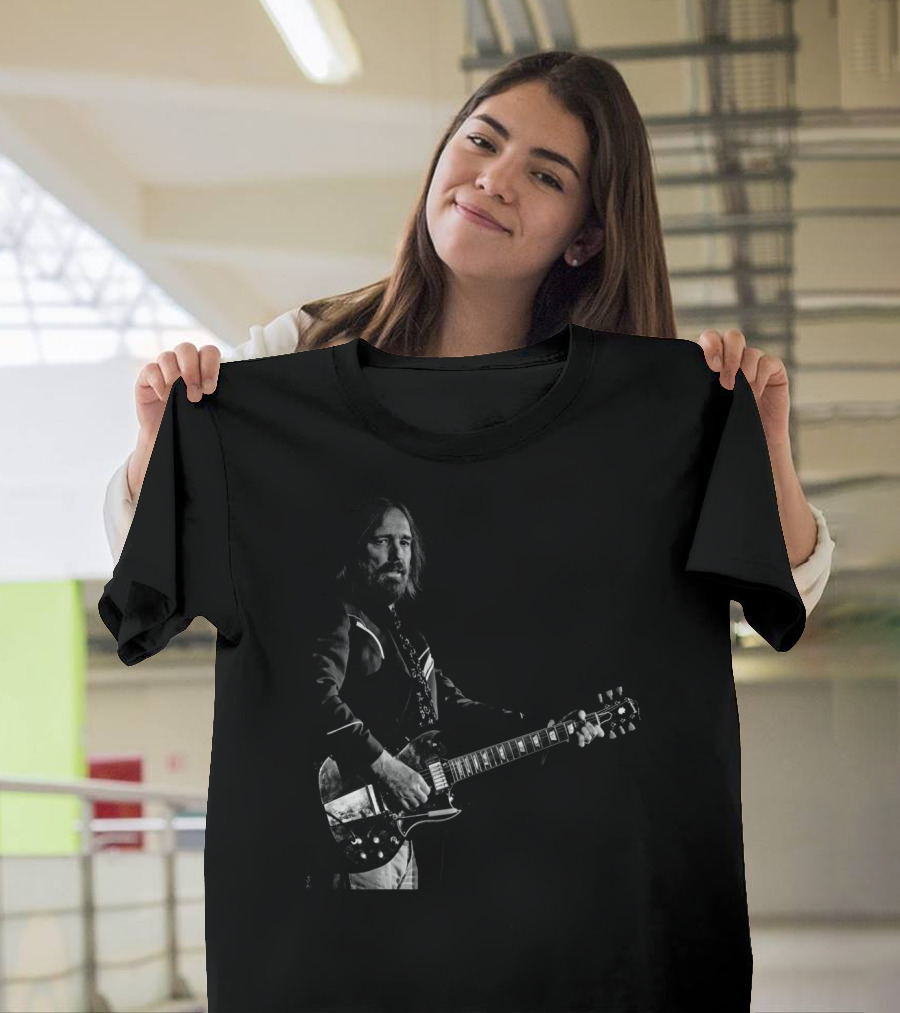 Retro Tom Petty Legends Never Die Love Guitarist T-Shirt