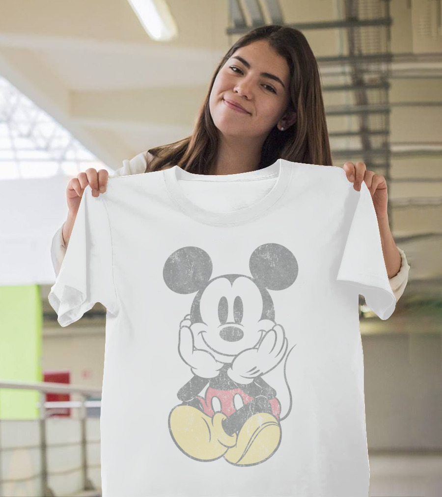 Disney Classic Mickey Mouse Chillin Retro T-Shirt