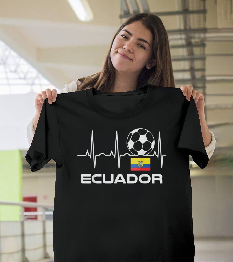 Ecuador Soccer Ecuadorian Futbol Heartbeat Flag Ball T-Shirt