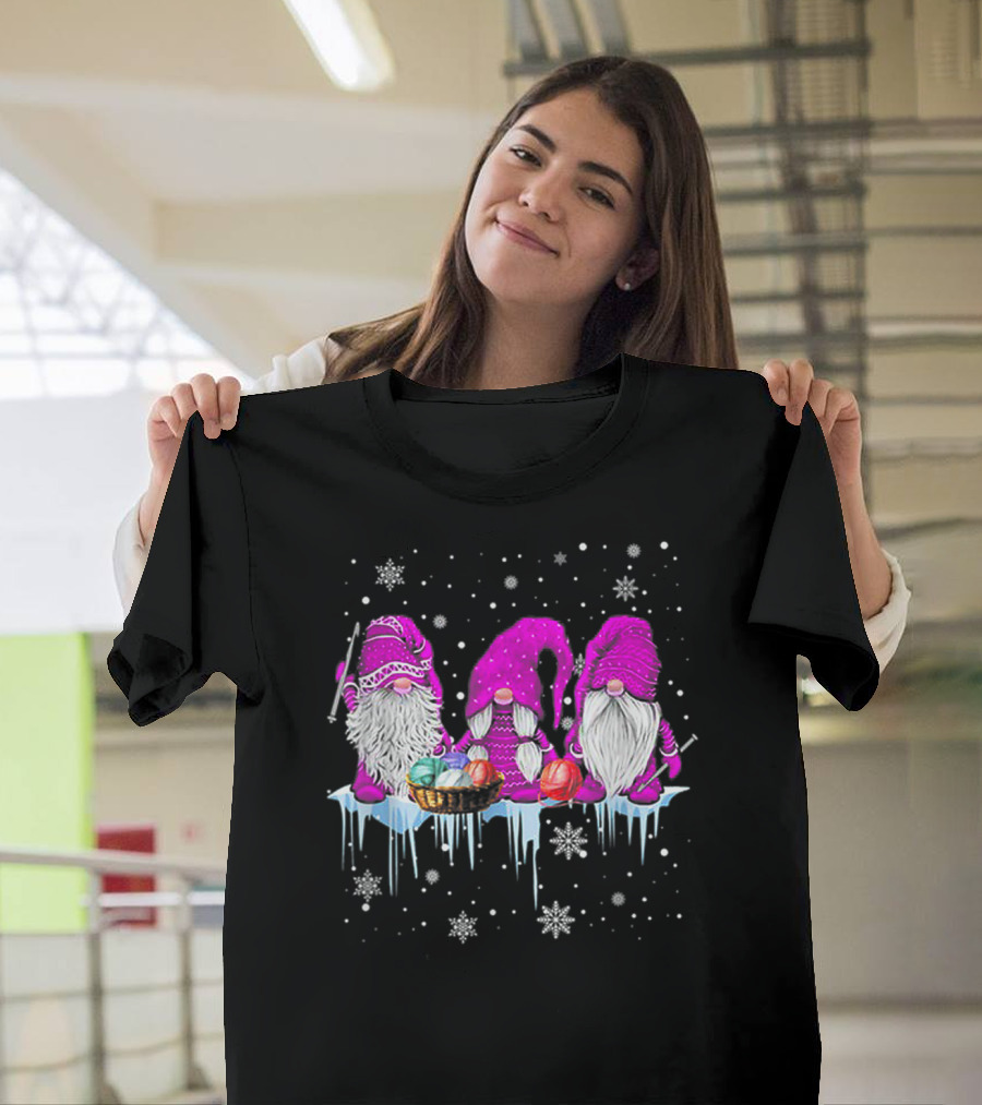 Hanging With Pink Gnomies Crochet Funny Gnome Snowflakes Winter Scene T-Shirt
