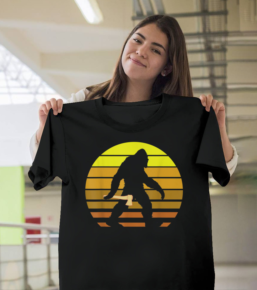 Big Foot Axe Thrower Father's Day Sunset T-Shirt
