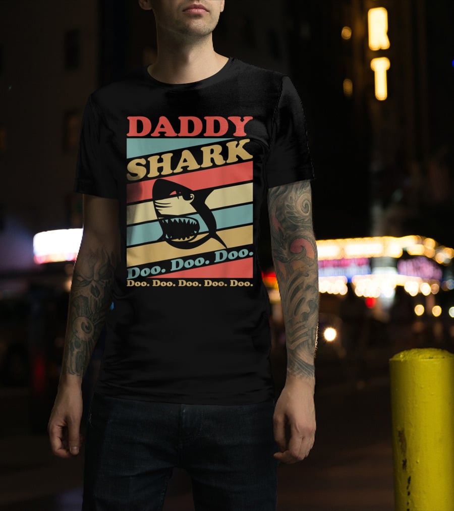DADDY SHARK Doo Doo Doo Doo Doo Doo Retro Vintage Stripes T-Shirt