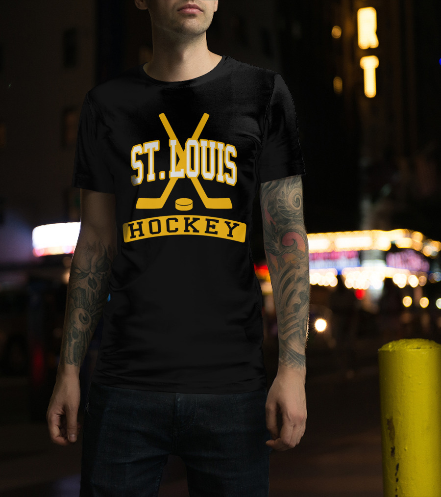 St. Louis Hockey Vintage Crossed Sticks And Puck T-Shirt