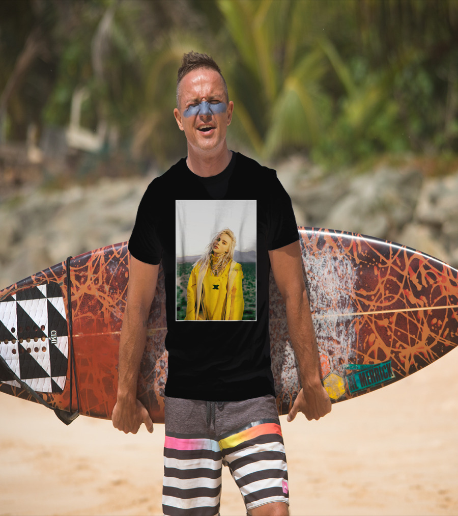 Billie Eilish Yellow Outfit Desert Photo T-Shirt