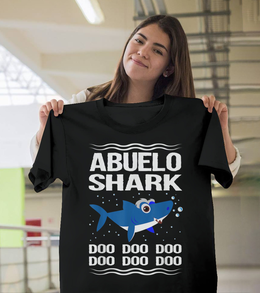 Abuelo Shark Doo Doo Doo Song Meme Grandpa Shark with Bubbles T-Shirt