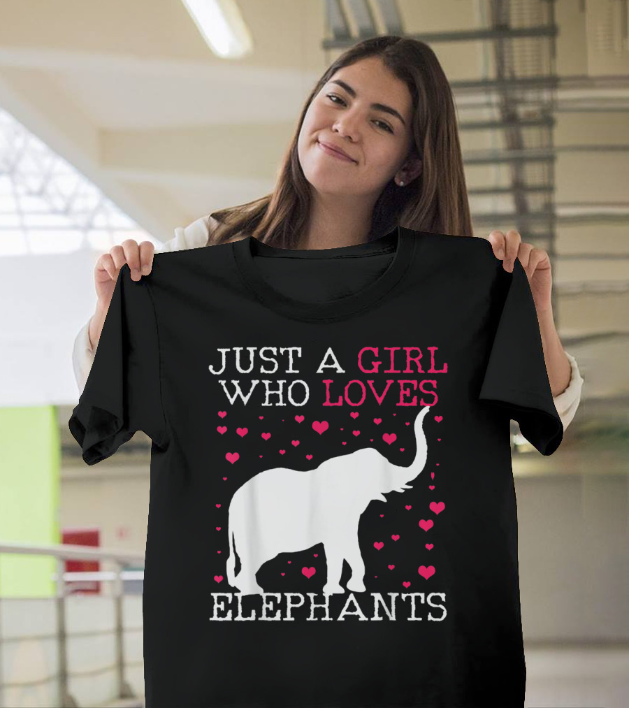 Just A Girl Who Loves Elephants With Heart Graphics T-Shirt